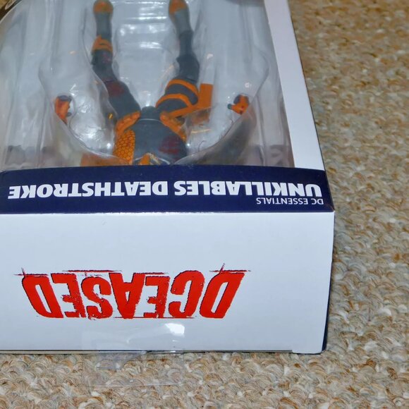 2022 DC Direct Essentials DCeased 7" Unkillables Deathstroke Figure MIB New - Picture 10 of 10